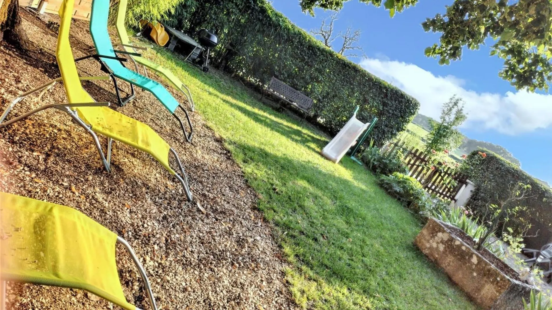 Appartement Charmant A Villeneuve Avec Jardin شقة Villeneuve-dʼAveyron