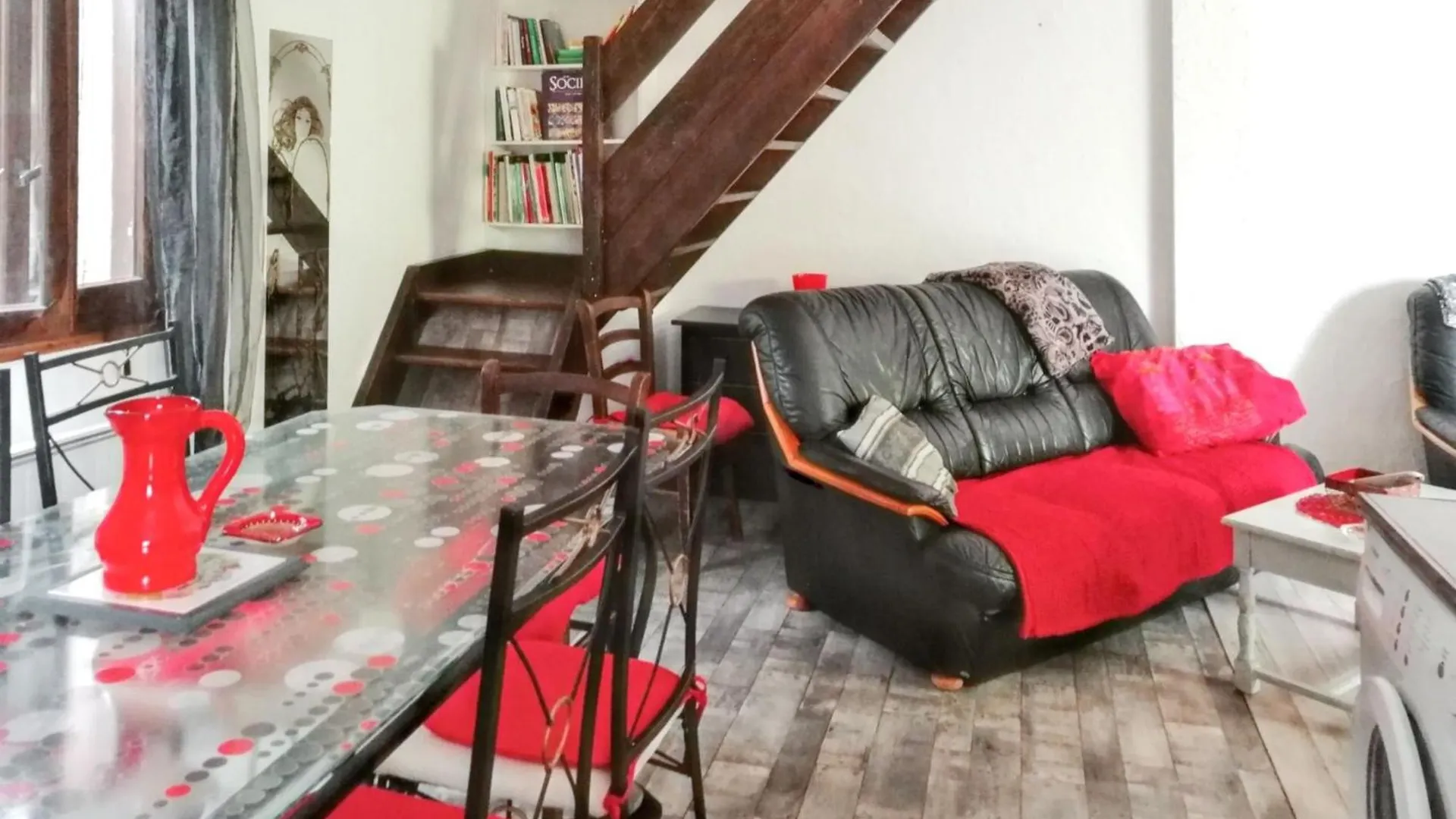 Appartement Charmant A Villeneuve Avec Jardin