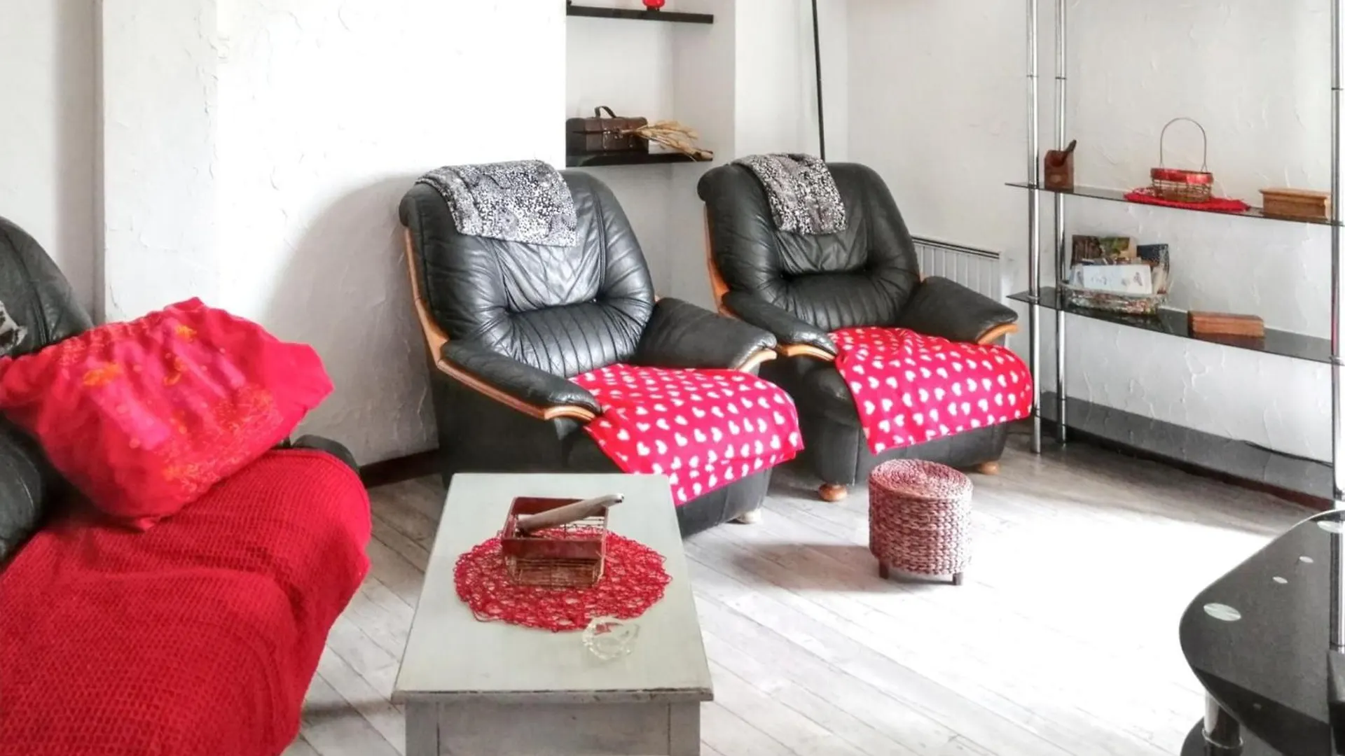 Appartement Charmant A Villeneuve Avec Jardin Villeneuve-dʼAveyron